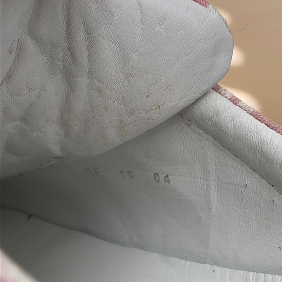 Dior Monogrammed Pink and white tennis shoes - Picture 5 of 7